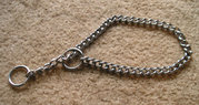 Slip collar, showing how the chain pulls through the loop at one end.